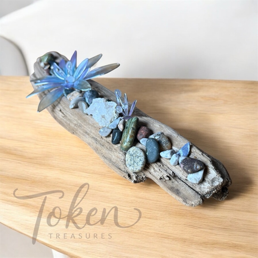 Token Treasures Driftwood and Stone Decor